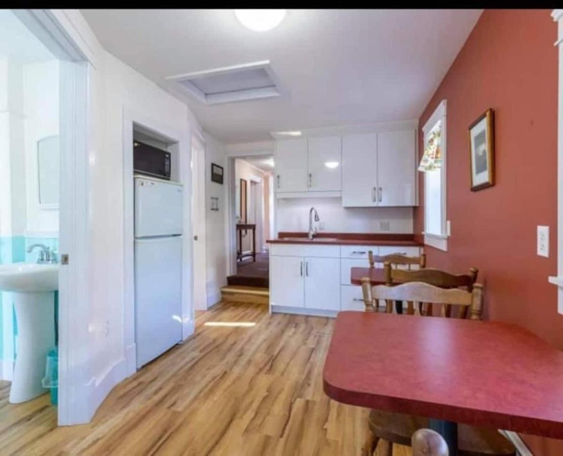 Sunny Home B&B Σάρλοτ Τάουν Εξωτερικό φωτογραφία
